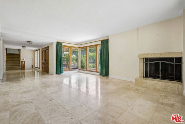 700 W Highland Avenue, Sierra Madre, CA 91024