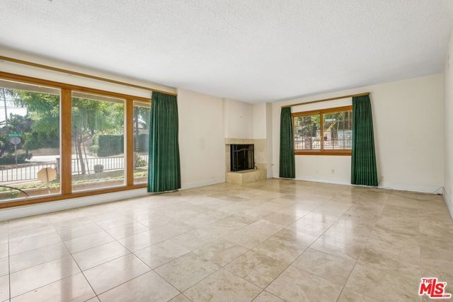 700 W Highland Avenue, Sierra Madre, CA 91024