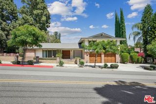 700 W Highland Avenue, Sierra Madre, CA 91024