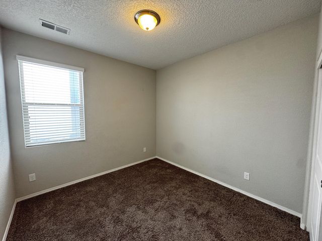 6732 Oro Valley Road NW, Albuquerque, NM 87114