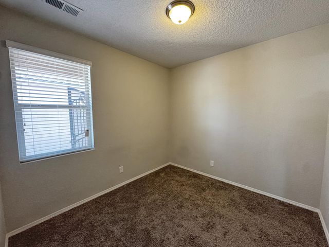6732 Oro Valley Road NW, Albuquerque, NM 87114