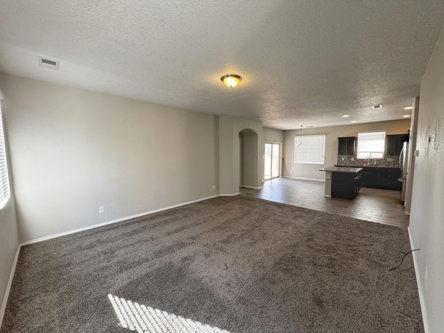 6732 Oro Valley Road NW, Albuquerque, NM 87114