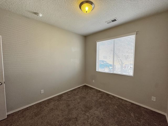6732 Oro Valley Road NW, Albuquerque, NM 87114