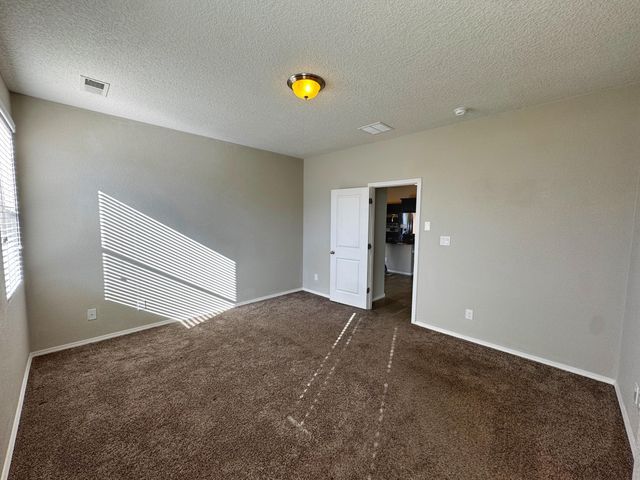 6732 Oro Valley Road NW, Albuquerque, NM 87114