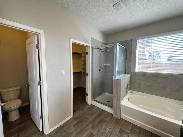 6732 Oro Valley Road NW, Albuquerque, NM 87114