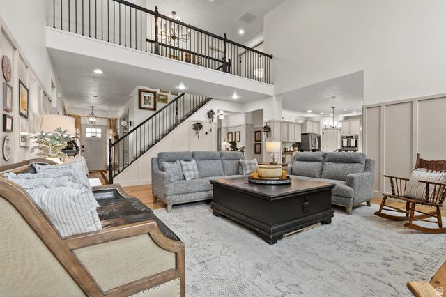 565 THRESHING CT, Kaysville, UT 84037