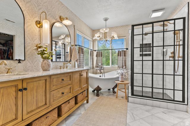 565 THRESHING CT, Kaysville, UT 84037