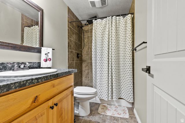565 THRESHING CT, Kaysville, UT 84037