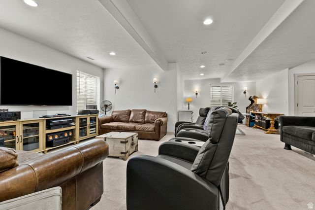 565 THRESHING CT, Kaysville, UT 84037