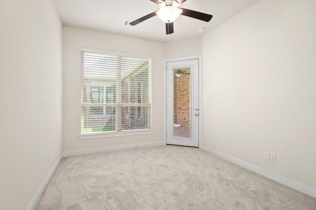 8931 Leaning Hollow Lane, Spring, TX 77379