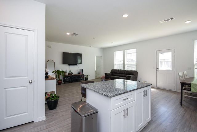 338 Paso Fino Drive, Alvin, TX 77511