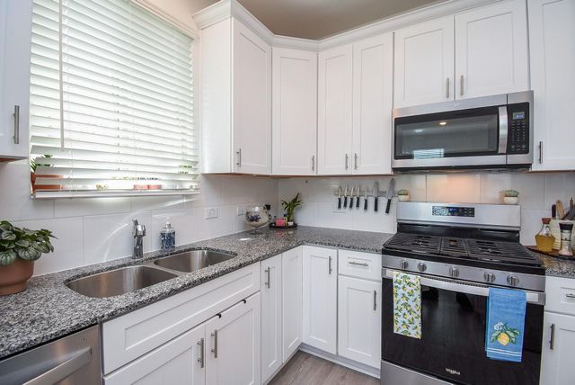 338 Paso Fino Drive, Alvin, TX 77511