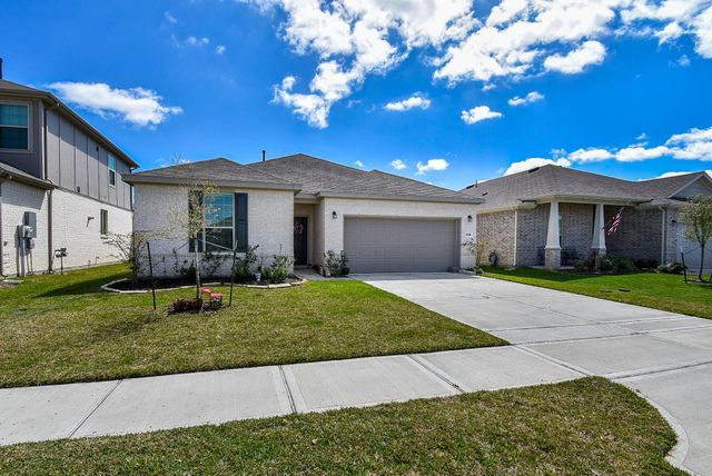 338 Paso Fino Drive, Alvin, TX 77511