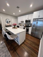 209 East Cottage 1, Boston, MA 02125