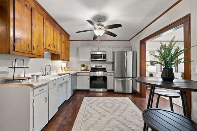 119 Poplar St, Dickson, TN 37055