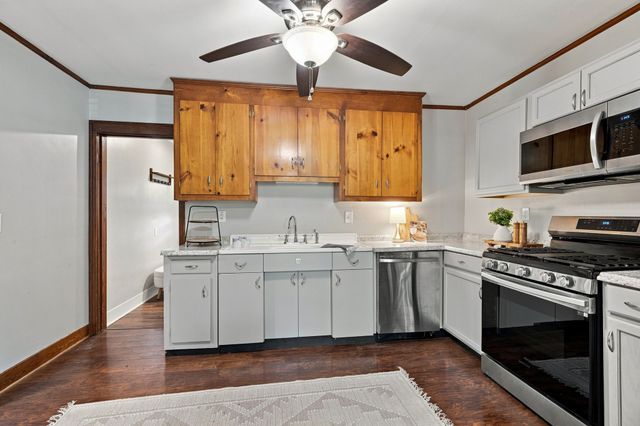 119 Poplar St, Dickson, TN 37055