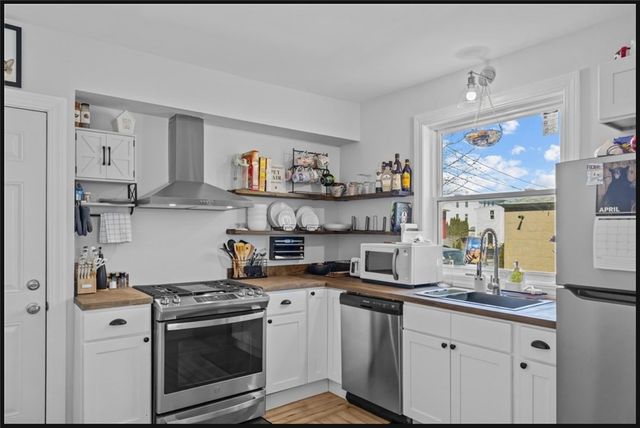 68 Wood Street 1B, Warren, RI 02885