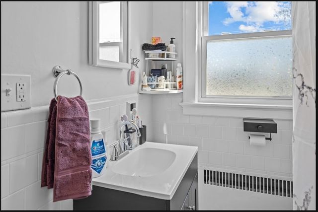 68 Wood Street 1B, Warren, RI 02885