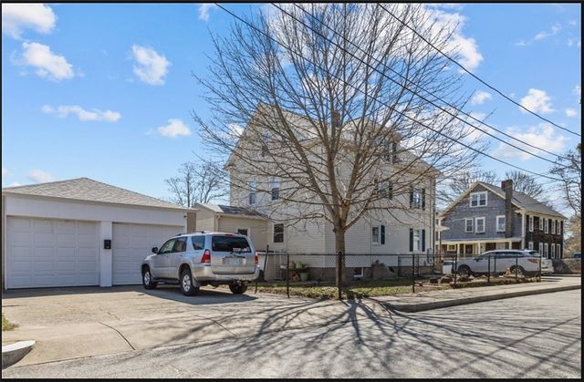 68 Wood Street 1B, Warren, RI 02885