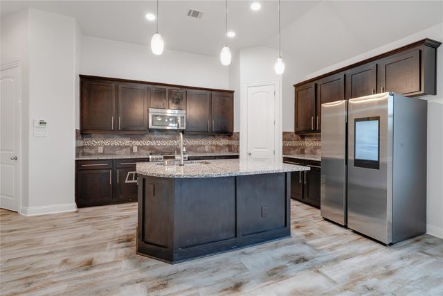 6004 Chatham Drive, Mckinney, TX 75071