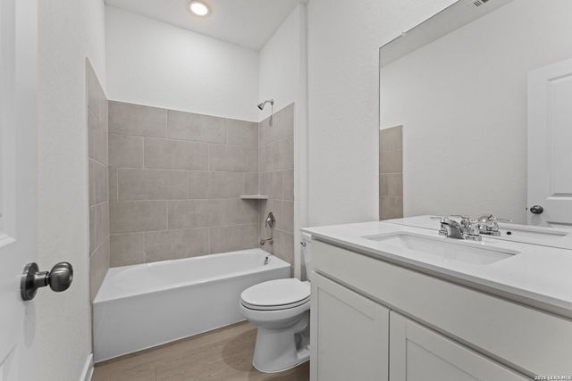 1935 Longspur Cv, New Braunfels, TX 78130