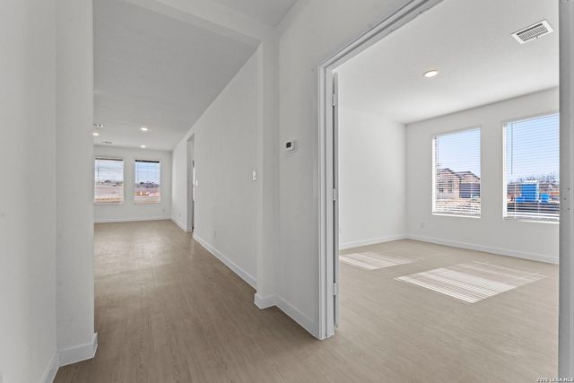 1935 Longspur Cv, New Braunfels, TX 78130