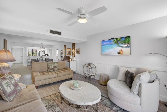 1901 MARINA ISLE Way 304, Jupiter, FL 33477