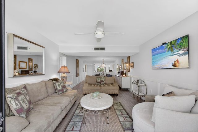 1901 MARINA ISLE Way 304, Jupiter, FL 33477
