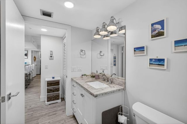 1901 MARINA ISLE Way 304, Jupiter, FL 33477