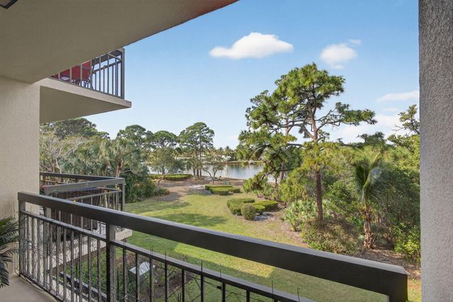 1901 MARINA ISLE Way 304, Jupiter, FL 33477