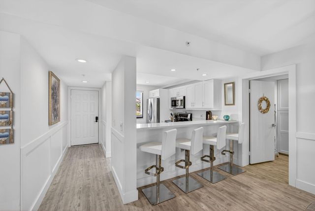 1901 MARINA ISLE Way 304, Jupiter, FL 33477