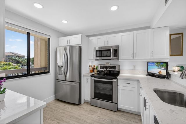 1901 MARINA ISLE Way 304, Jupiter, FL 33477