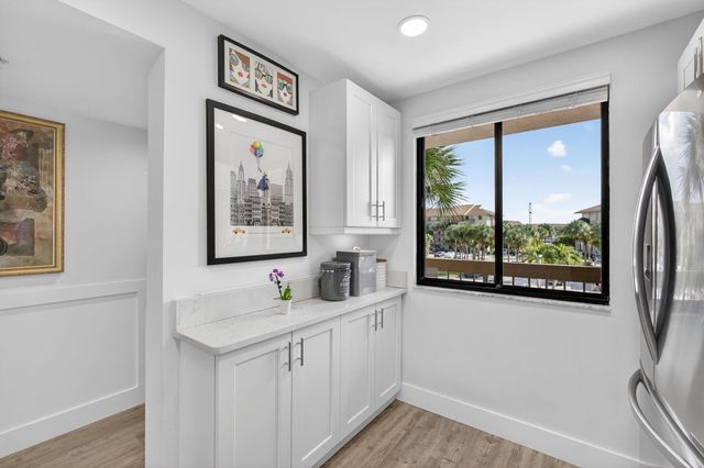 1901 MARINA ISLE Way 304, Jupiter, FL 33477