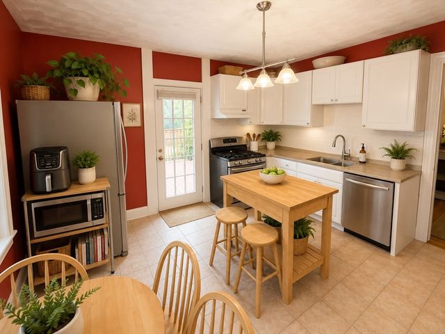93 Franklin Street 3, Watertown, MA 02472