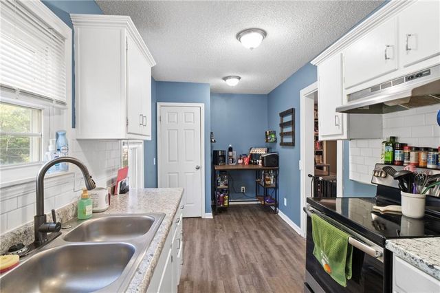 2804 NE Parvin Road, Kansas City, MO 64117