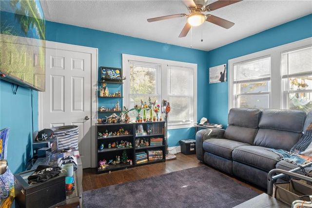 2804 NE Parvin Road, Kansas City, MO 64117