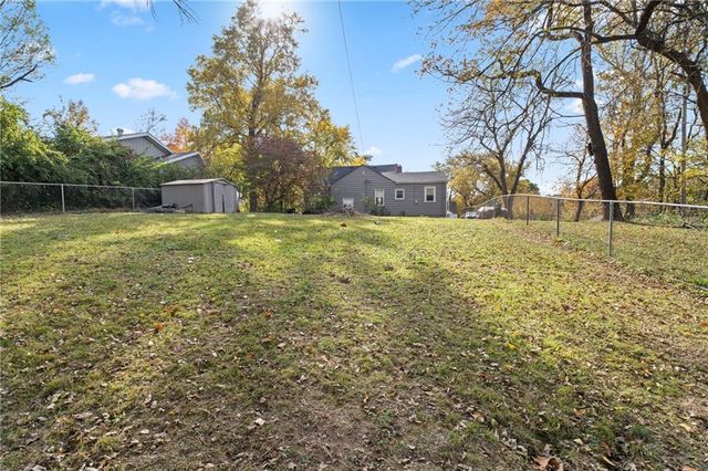 2804 NE Parvin Road, Kansas City, MO 64117