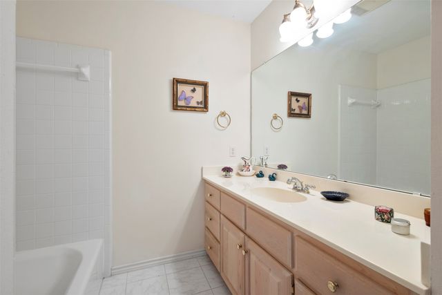 6239 Fm 879, Ennis, TX 75119