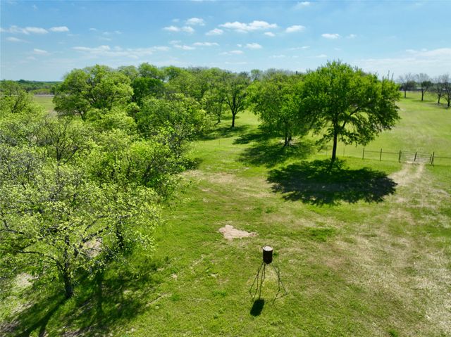 6239 Fm 879, Ennis, TX 75119