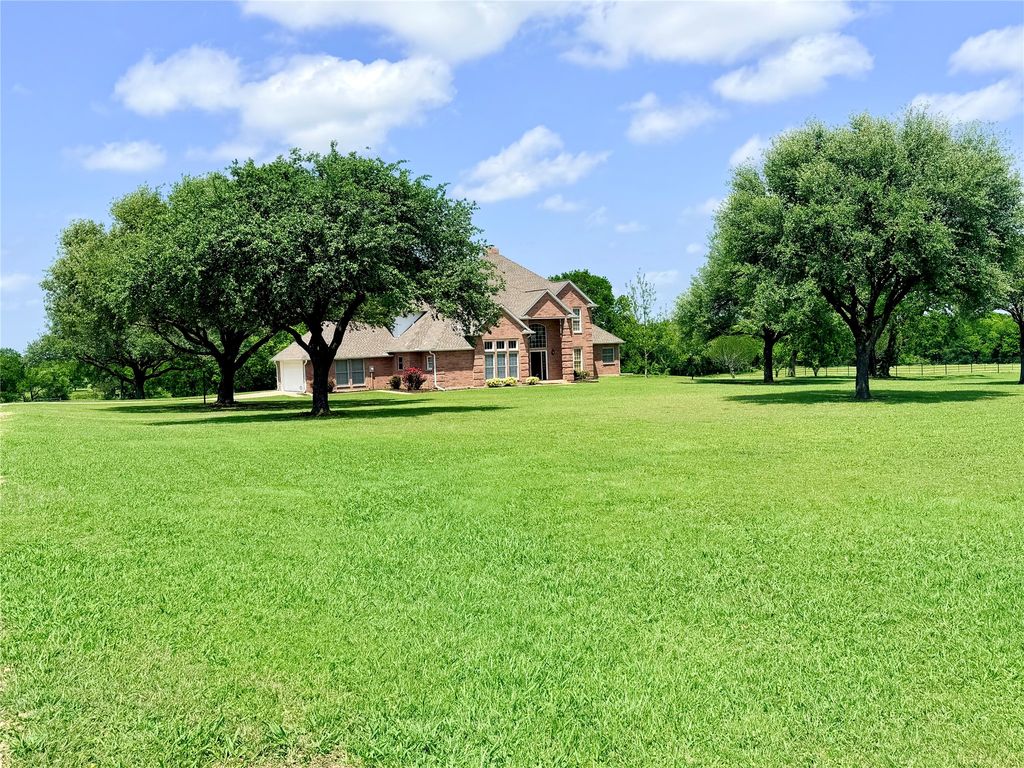 6239 Fm 879, Ennis, TX 75119