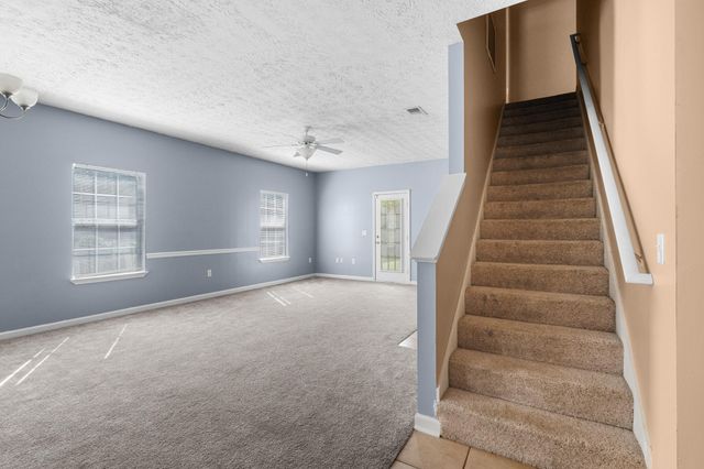 2496 S Lakeview Drive, Crestview, FL 32536