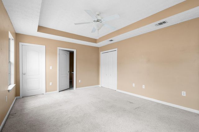 2496 S Lakeview Drive, Crestview, FL 32536