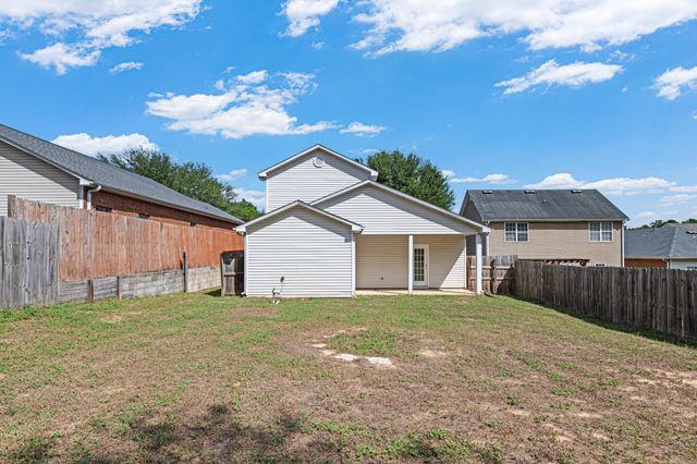 2496 S Lakeview Drive, Crestview, FL 32536