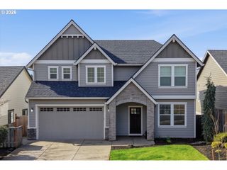 619 N EAGLE St, Newberg, OR 97132