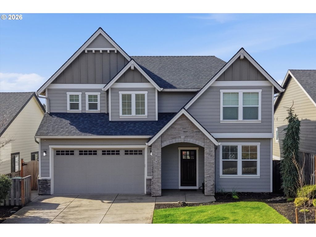 619 N EAGLE St, Newberg, OR 97132