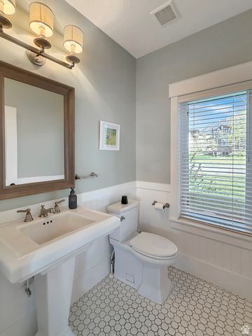 1113 W FAWN DR, Pleasant View, UT 84414