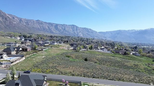 1113 W FAWN DR, Pleasant View, UT 84414
