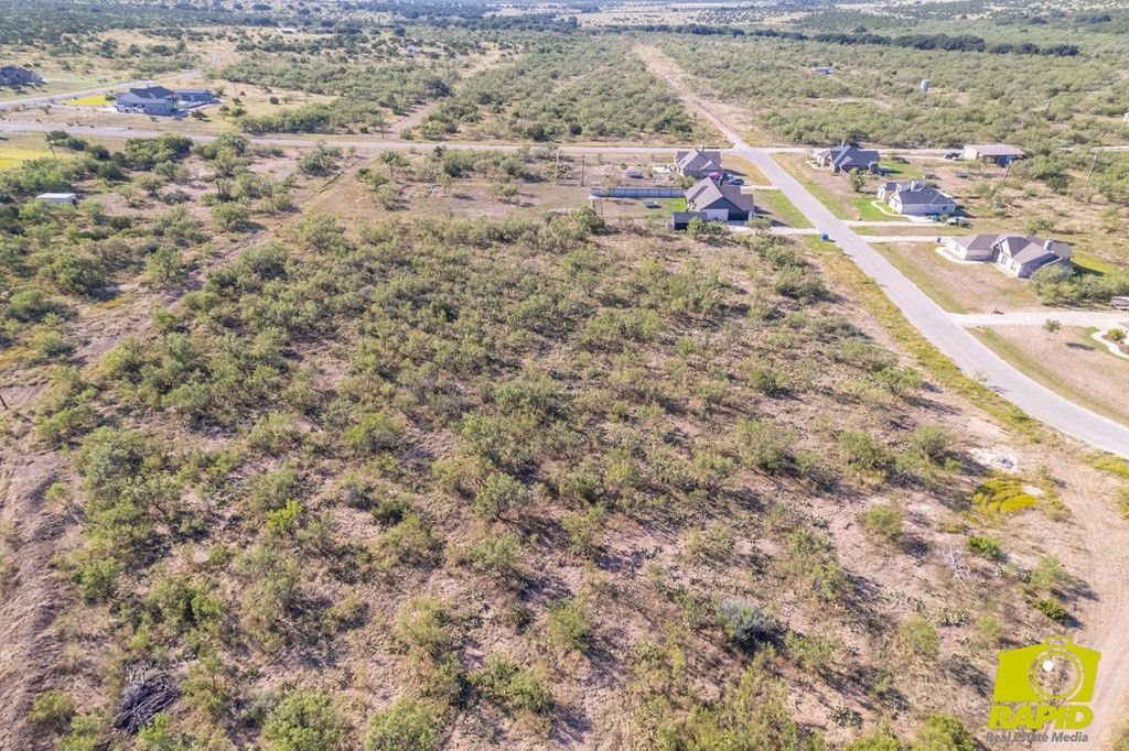 Image 3 of property listing at 16914 Riata Trail, Christoval, TX 76935