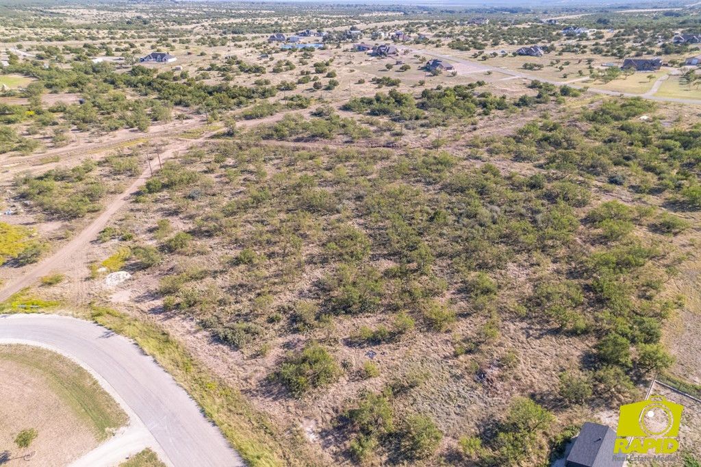 Image 7 of property listing at 16914 Riata Trail, Christoval, TX 76935