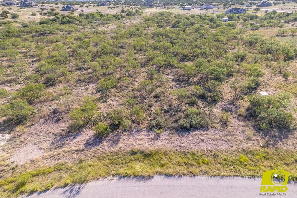 Image 8 of property listing at 16914 Riata Trail, Christoval, TX 76935